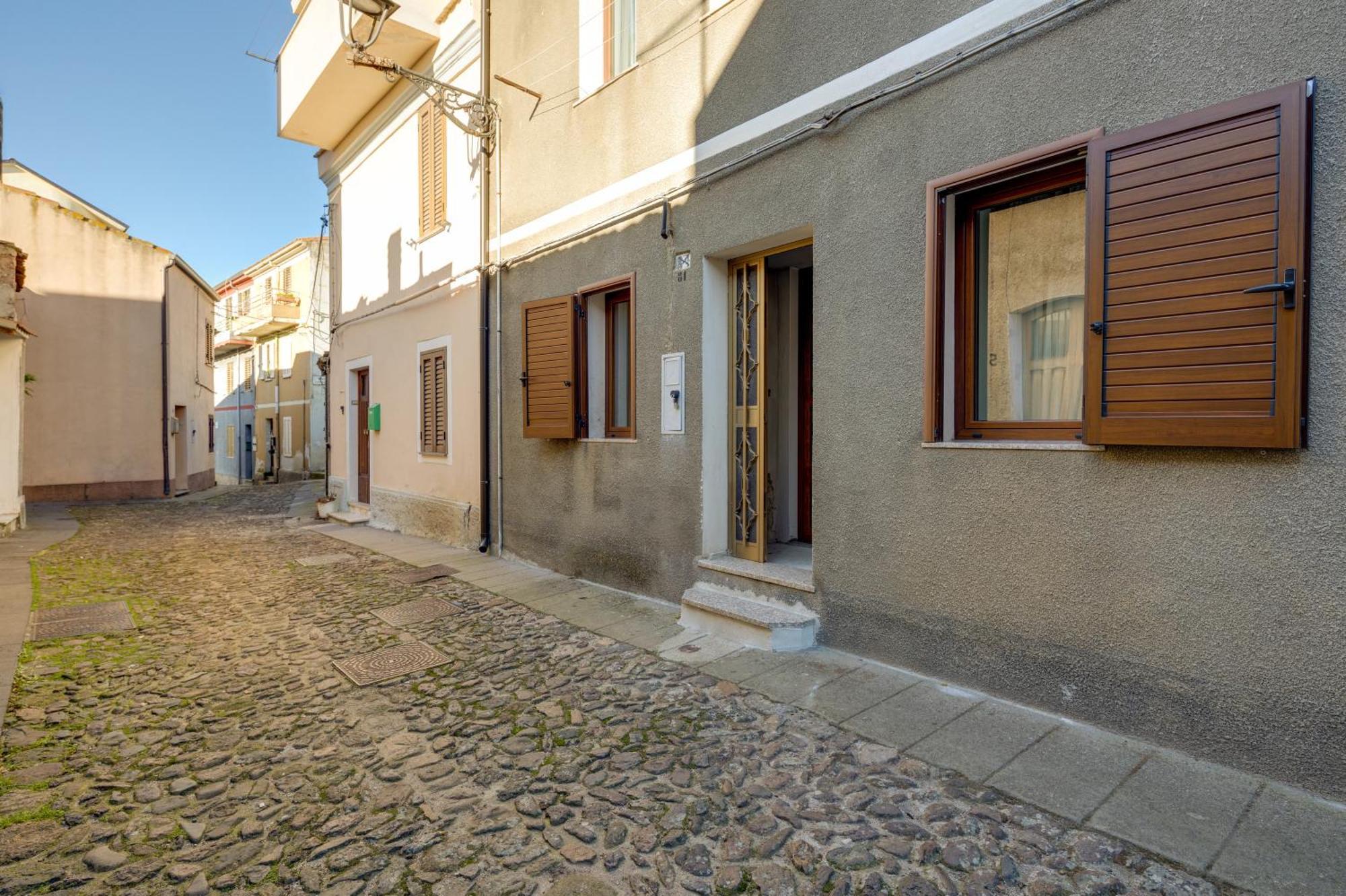 Entu Nou Apartment Bortigali Bagian luar foto